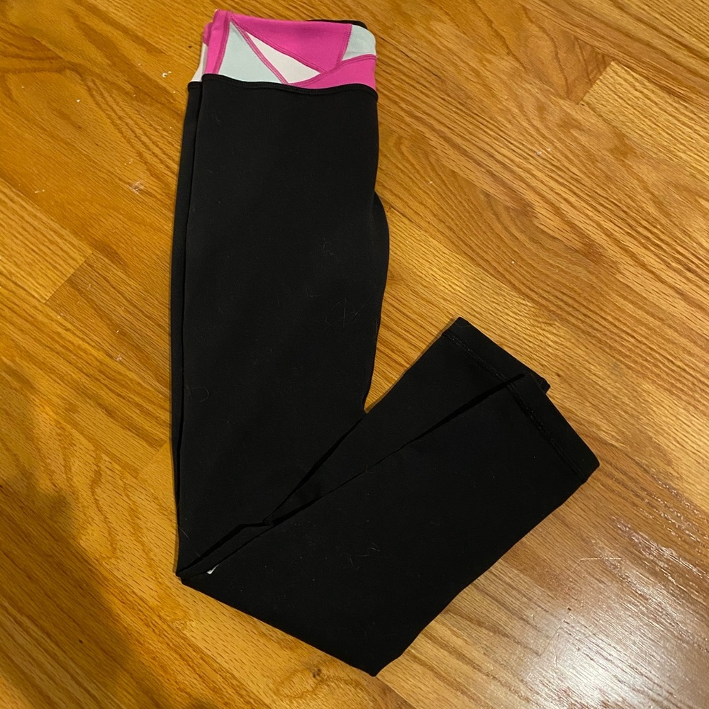 Black Ivivva Leggings
